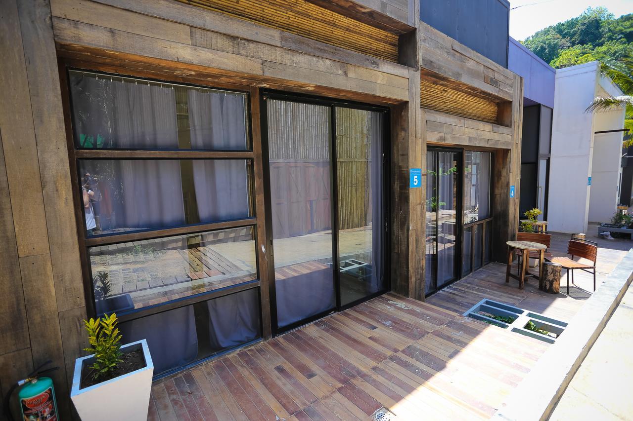 Paradise Beach Backpackers Hostel Patong Exterior photo
